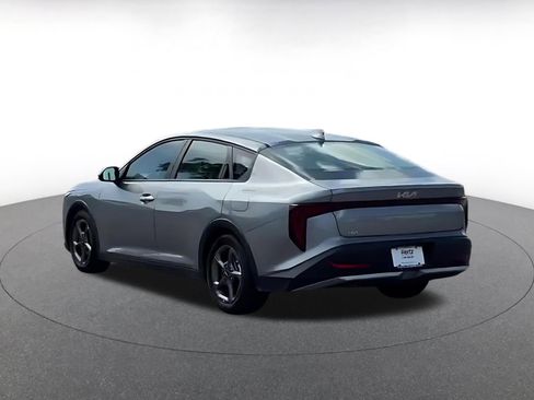 Used 2025 Kia K4 LXS image 9
