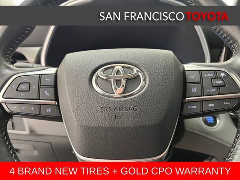Certified 2021 Toyota Highlander XLE AWD/4WD image 33