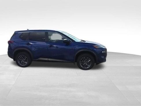 Used 2023 Nissan Rogue S AWD/4WD image 14