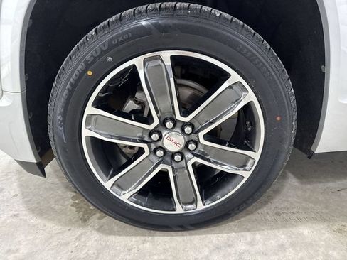 Used 2019 GMC Acadia Denali FWD image 34