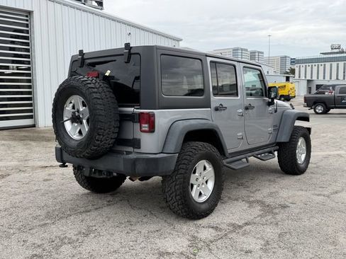 Used 2013 Jeep Wrangler Unlimited Sport image 7