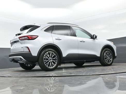 New 2025 Ford Escape SE w/ PHEV Premium Package image 23