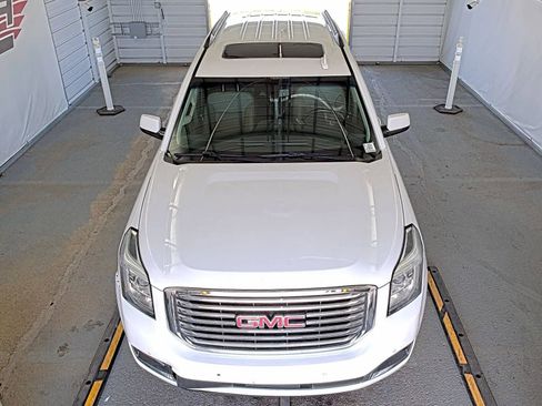 Used 2019 GMC Yukon SLT w/ Premium Edition AWD/4WD image 6
