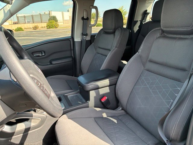 Certified 2025 Nissan Frontier SV AWD/4WD image 10