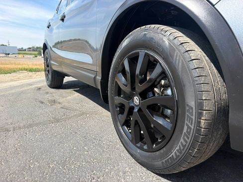 Used 2021 Nissan Rogue Sport S AWD/4WD image 4