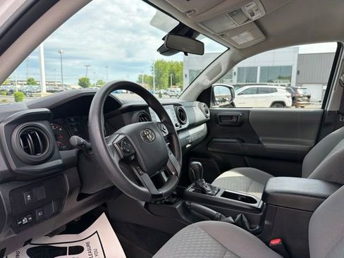 Used 2023 Toyota Tacoma SR AWD/4WD image 16
