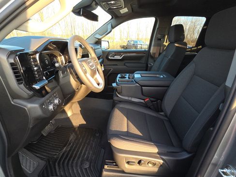 New 2026 GMC Sierra 1500 SLE w/ X31 Off-Road Package image 16