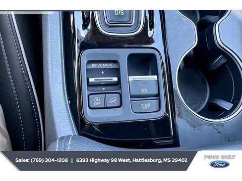 Used 2023 Honda Pilot Elite image 23