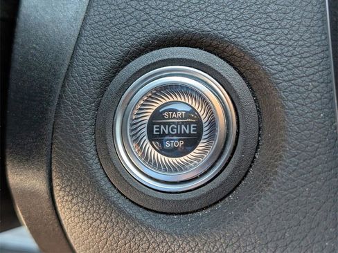 Used 2019 Mercedes-Benz C 300 Sedan image 28