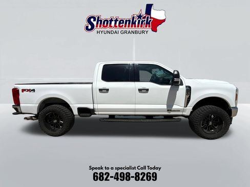 Used 2025 Ford F250 XLT w/ FX4 Off-Road Package AWD/4WD image 5