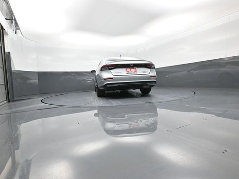 Used 2023 Honda Accord Touring image 38