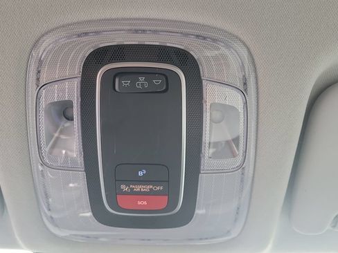 Used 2024 Hyundai Kona SEL w/ Convenience Package FWD image 17