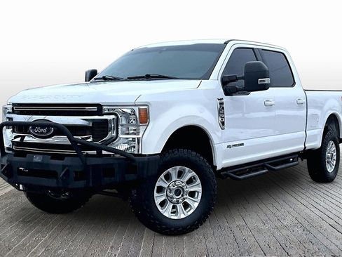 Used 2022 Ford F250 XLT w/ XLT Value Package image 3