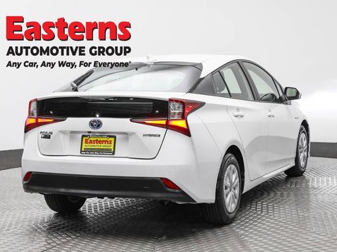 Used 2022 Toyota Prius LE image 5