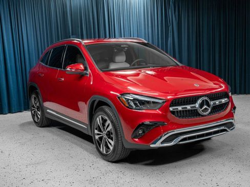 Used 2025 Mercedes-Benz GLA 250 image 3