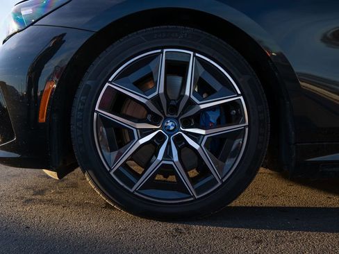 Used 2025 BMW i5 xDrive40 w/ M Sport Package image 6