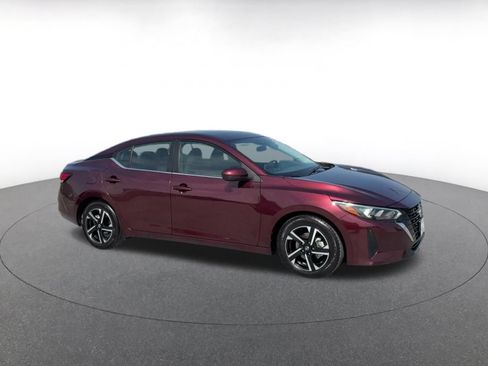 Used 2025 Nissan Sentra SV FWD image 2