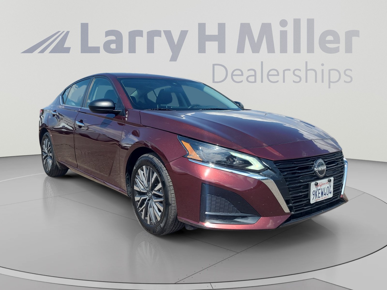 Used 2024 Nissan Altima 2.5 SV FWD image 7
