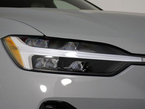 New 2026 Volvo XC60 B5 Plus image 14