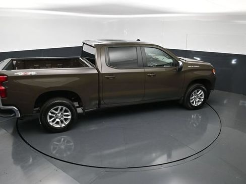 Used 2023 Chevrolet Silverado 1500 LT AWD/4WD image 23