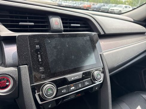 Used 2017 Honda Civic Touring image 15