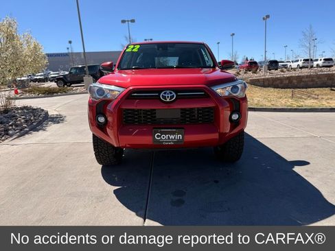 Used 2022 Toyota 4Runner SR5 Premium image 2