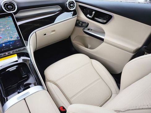 New 2026 Mercedes-Benz GLC 300 4MATIC image 13