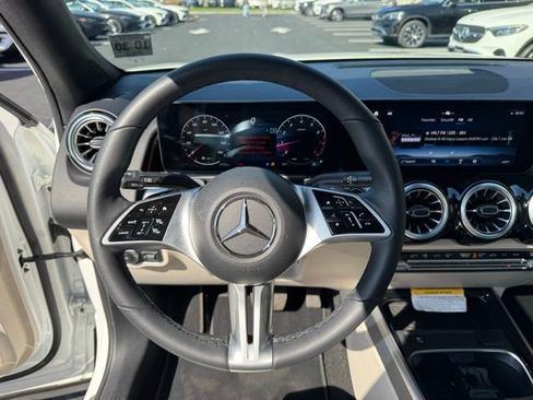 Used 2026 Mercedes-Benz GLB 250 4MATIC image 15