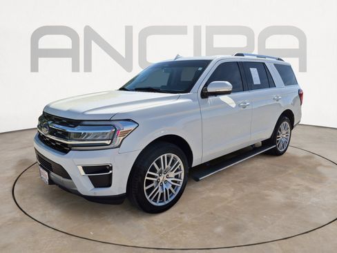 Used 2024 Ford Expedition Limited image 6
