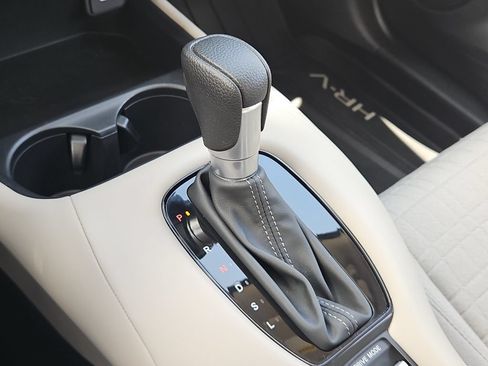 Used 2025 Honda HR-V LX image 25