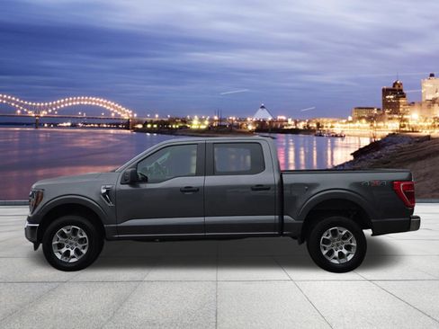 Used 2023 Ford F150 XLT AWD/4WD image 2