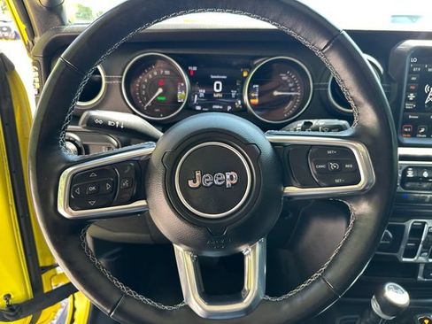 Used 2023 Jeep Wrangler Unlimited Sahara w/ Cold Weather Group AWD/4WD image 26