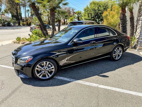 Used 2020 Mercedes-Benz C 300 Sedan w/ Premium Package image 6