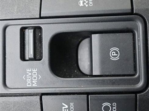 Used 2023 Toyota Prius LE image 21