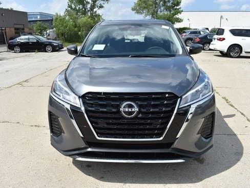 New 2025 Nissan Kicks Play S image 10