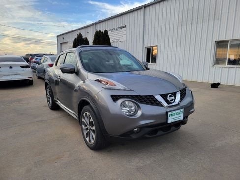 Used 2017 Nissan Juke SL image 1