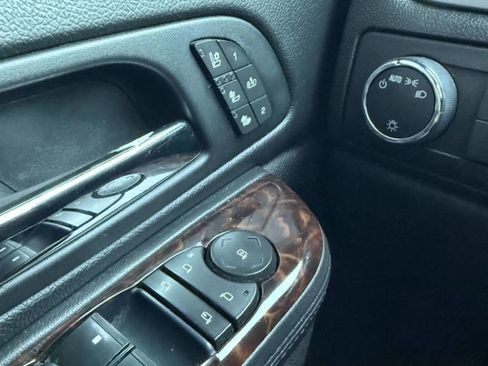 Used 2011 GMC Yukon Denali AWD/4WD image 19