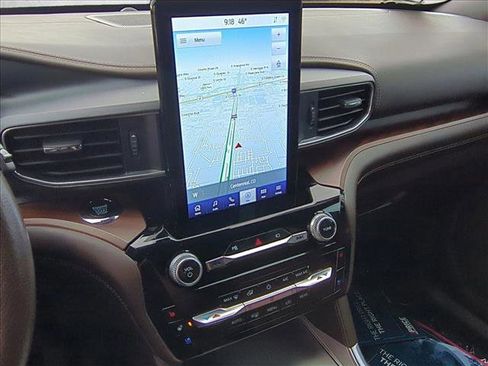 Used 2023 Ford Explorer King Ranch w/ Technology Package image 13