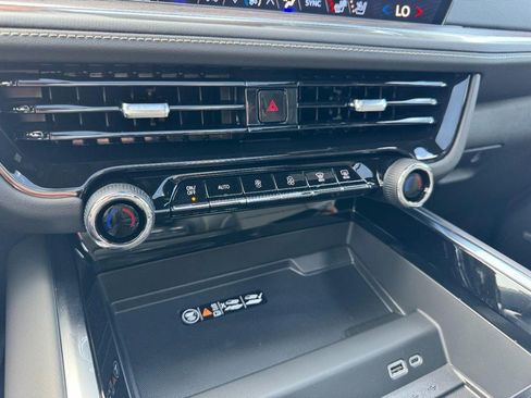 New 2026 Chevrolet Suburban Premier w/ Sun And Tow Package AWD/4WD image 44
