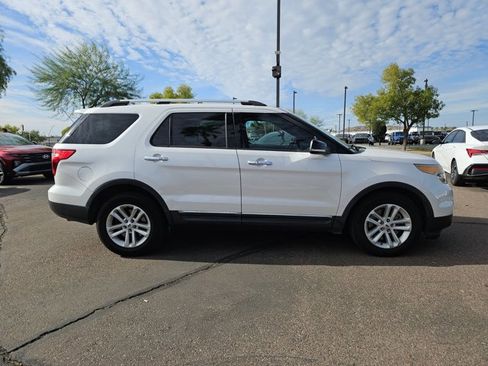 Used 2014 Ford Explorer XLT w/ Equipment Group 202A image 3