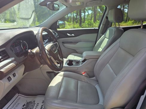 Used 2020 GMC Acadia SLT w/ Trailering Package FWD image 13