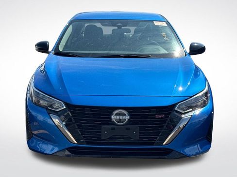 Used 2025 Nissan Sentra SR FWD image 3