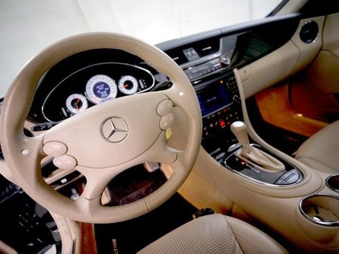 Used 2006 Mercedes-Benz CLS 55 AMG image 7