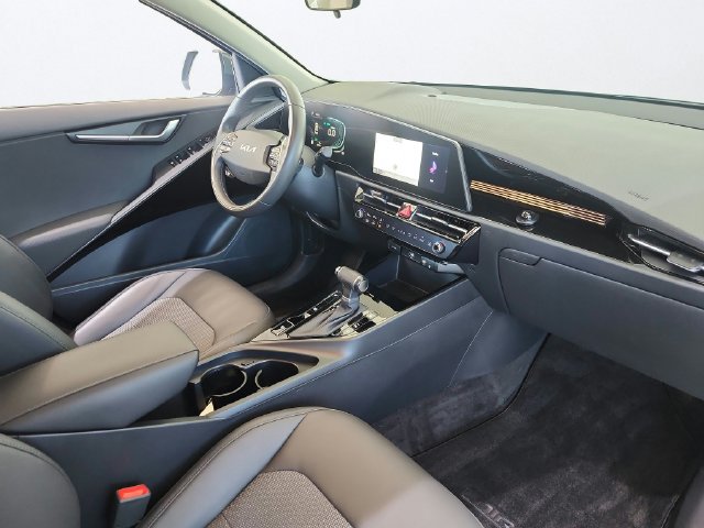 Certified 2024 Kia Niro EX FWD image 23