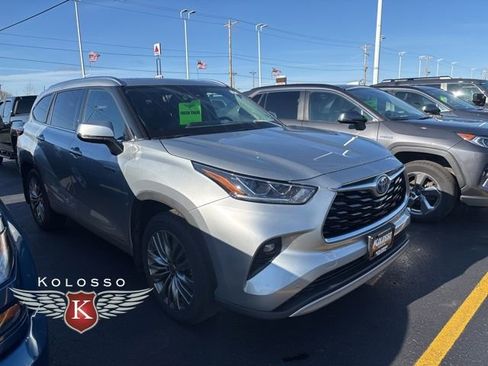 Used 2020 Toyota Highlander Platinum image 1