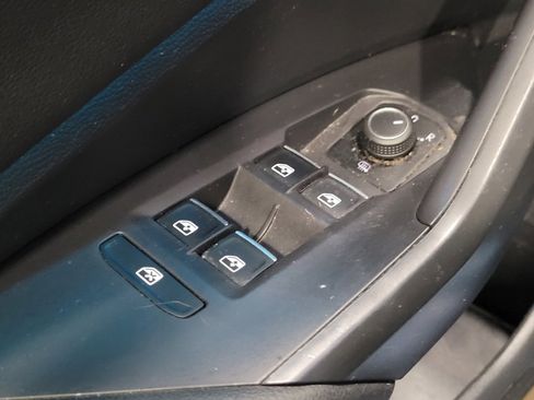 Used 2021 Volkswagen Jetta SEL FWD image 27