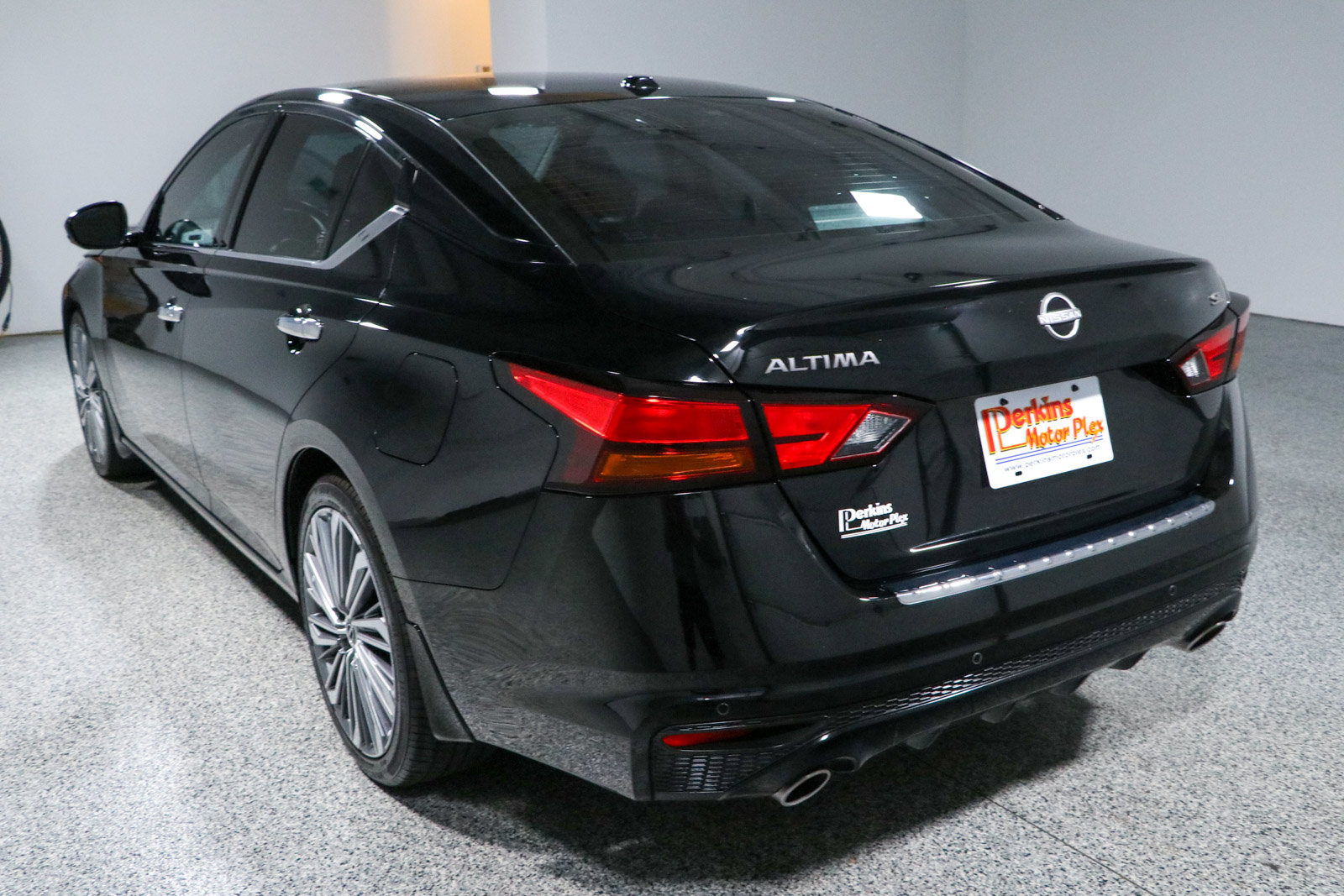 Used 2023 Nissan Altima 2.5 SL FWD image 9