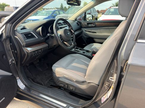 Used 2018 Subaru Outback 2.5i Limited AWD/4WD image 11