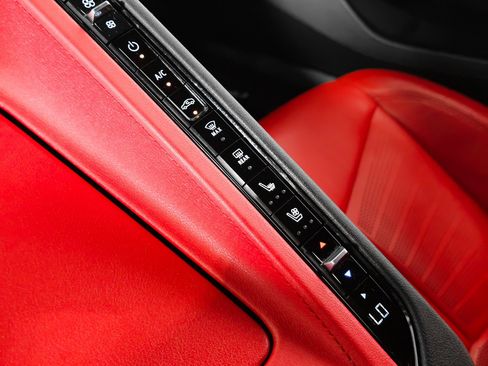 Used 2020 Chevrolet Corvette Stingray Preferred Cpe w/ 2LT Preferred Equipment Group image 25