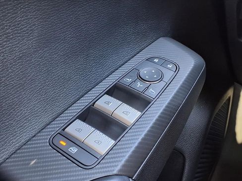Used 2025 Mitsubishi Outlander SE AWD/4WD image 19